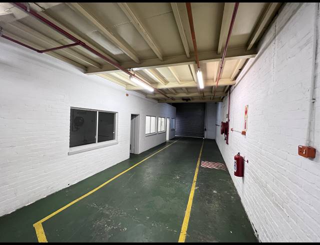 250M² FACTORY TO LET IN BELLVILLE SOUTH